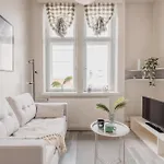 Nordstay - Urban Retreat Near Hietaniemi Self Check-in Helsinki