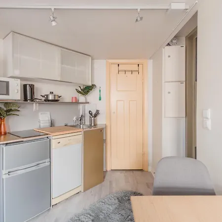 Nordstay - Urban Retreat Near Hietaniemi Self Check-in Апартаменты Хельсинки