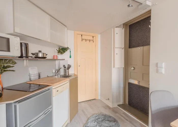 شقة Nordstay - Urban Retreat Near Hietaniemi Self Check-in هلسنكي