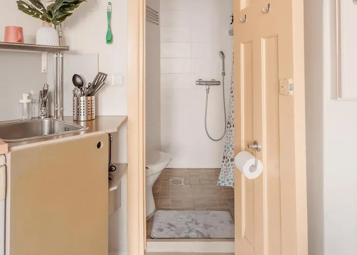 شقة Nordstay - Urban Retreat Near Hietaniemi Self Check-in هلسنكي