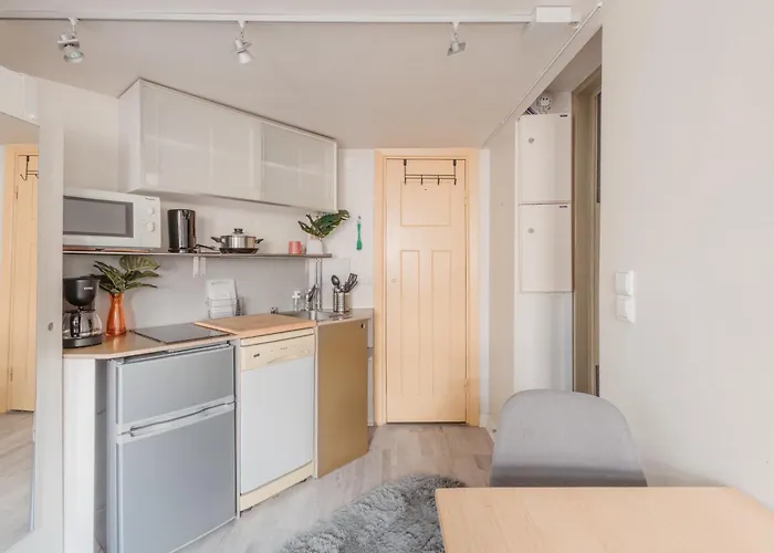 Nordstay - Urban Retreat Near Hietaniemi Self Check-in شقة هلسنكي